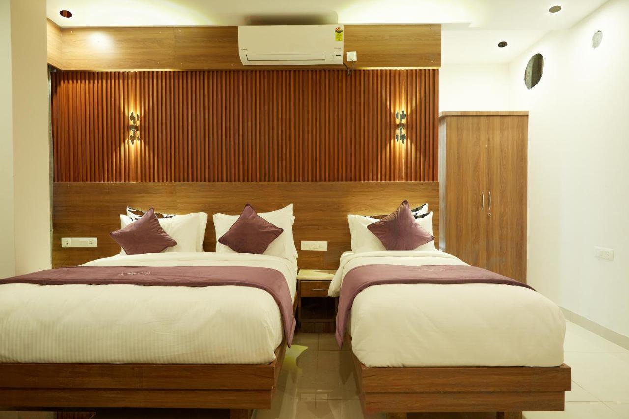 Vovo Premier Hotel Bangalore Exterior foto
