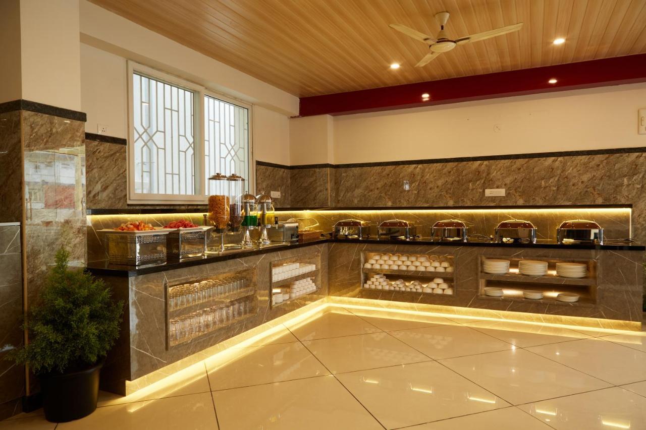 Vovo Premier Hotel Bangalore Exterior foto